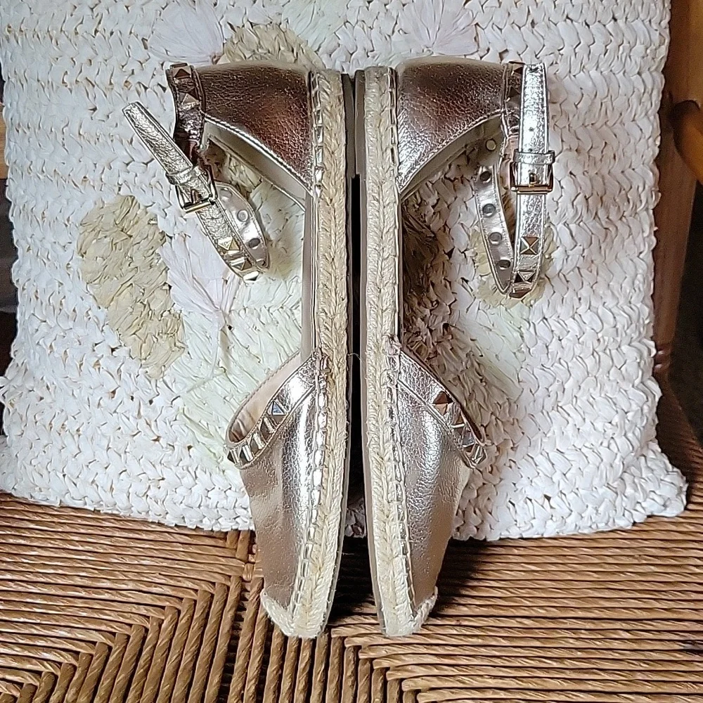 Marc Fisher Graze, gold, closed toe, ankle strap, espadrille, size 8M